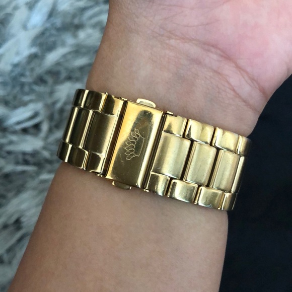 Juicy Couture oversized gold watch - Picture 6 of 8
